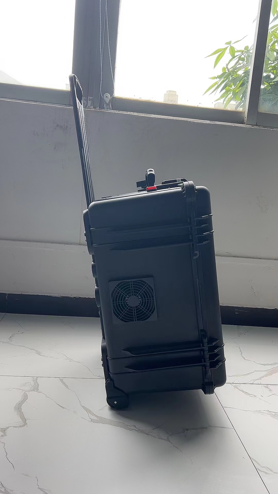 包头手拉箱型移动通信干扰器